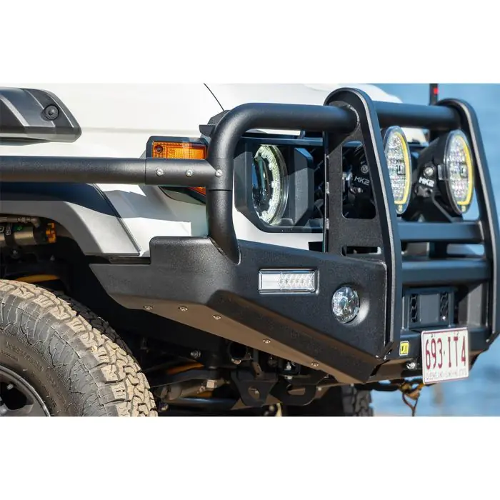 TOYOTA LANDCRUISER 70 Series (2023+)-TJM OUTBACK STEEL BULLBAR