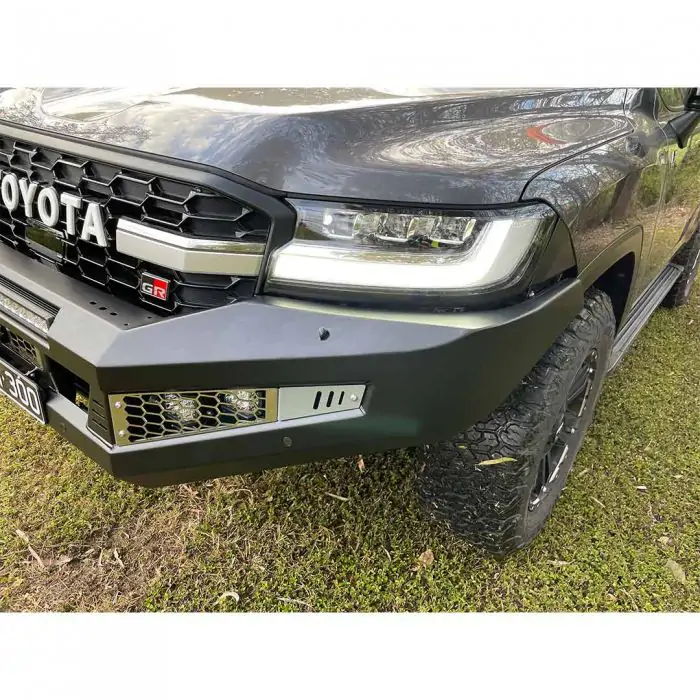 TOYOTA LANDCRUISER 300 Series (2021+)-TJM VENTURER STEEL BULLBAR
