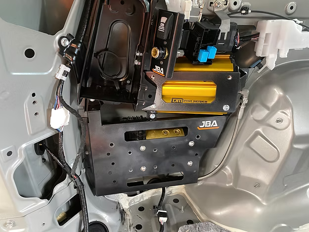 JBA COMPRESSOR BRACKET PRADO 250