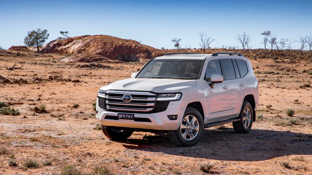 POLYAIR ULT KIT TOYOTA LC300 2"