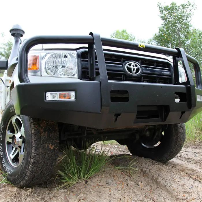 TOYOTA LANDCRUISER 70 Series (2007-2023)-TJM OUTBACK STEEL BULLBAR
