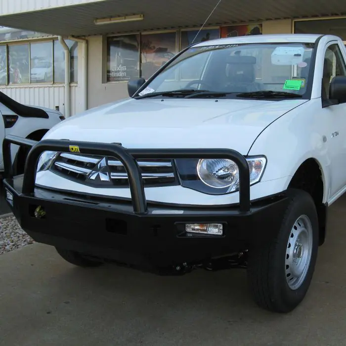 MITSUBISHI TRITON ML/MN (2006-2015)-TJM TRADESMAN STEEL BULLBAR