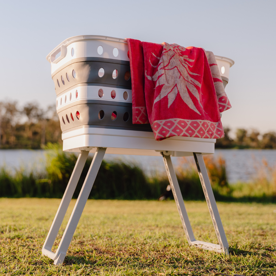 XPLORE OUTDOORS COLLAPSIBLE LAUNDRY BASKET WITH FOLD OUT LEGS