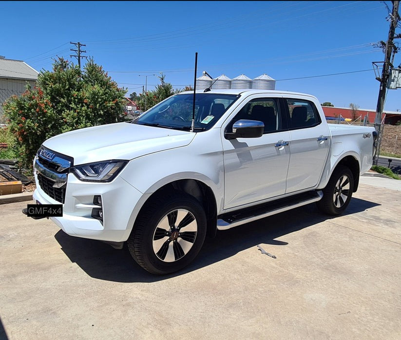 GMF ANTENNA BONNET BRACKET  PSG DMAX/MUX/BT-50 2021+