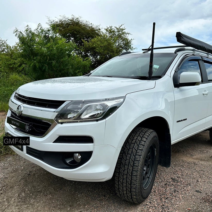 GMF ANTENNA BONNET BRACKET  PSG COLORADO 2012 -2020