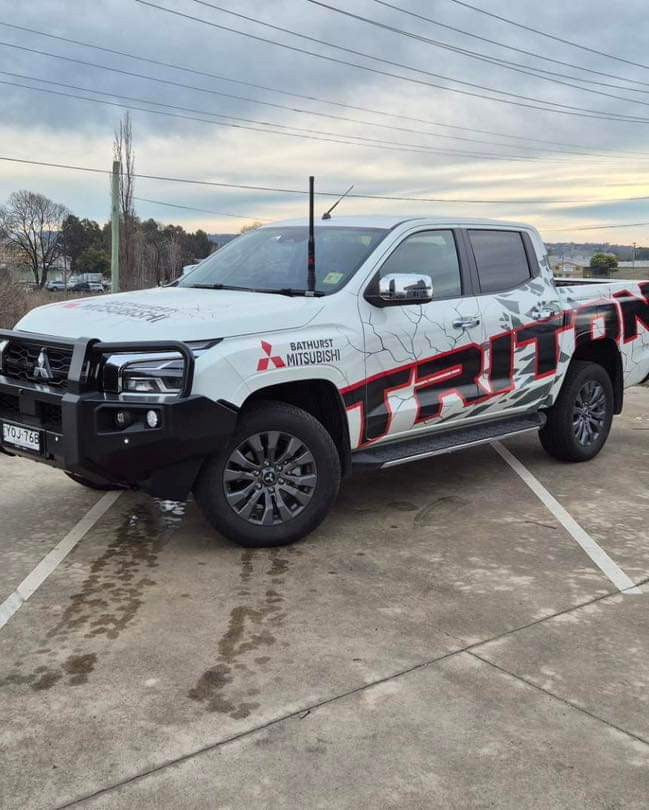 GMF ANTENNA BONNET BRACKET  PSG TRITON MV 2024+