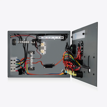 HARDKORR 12V POWER CONTROL HUB W/25A DC-DC CHARGER