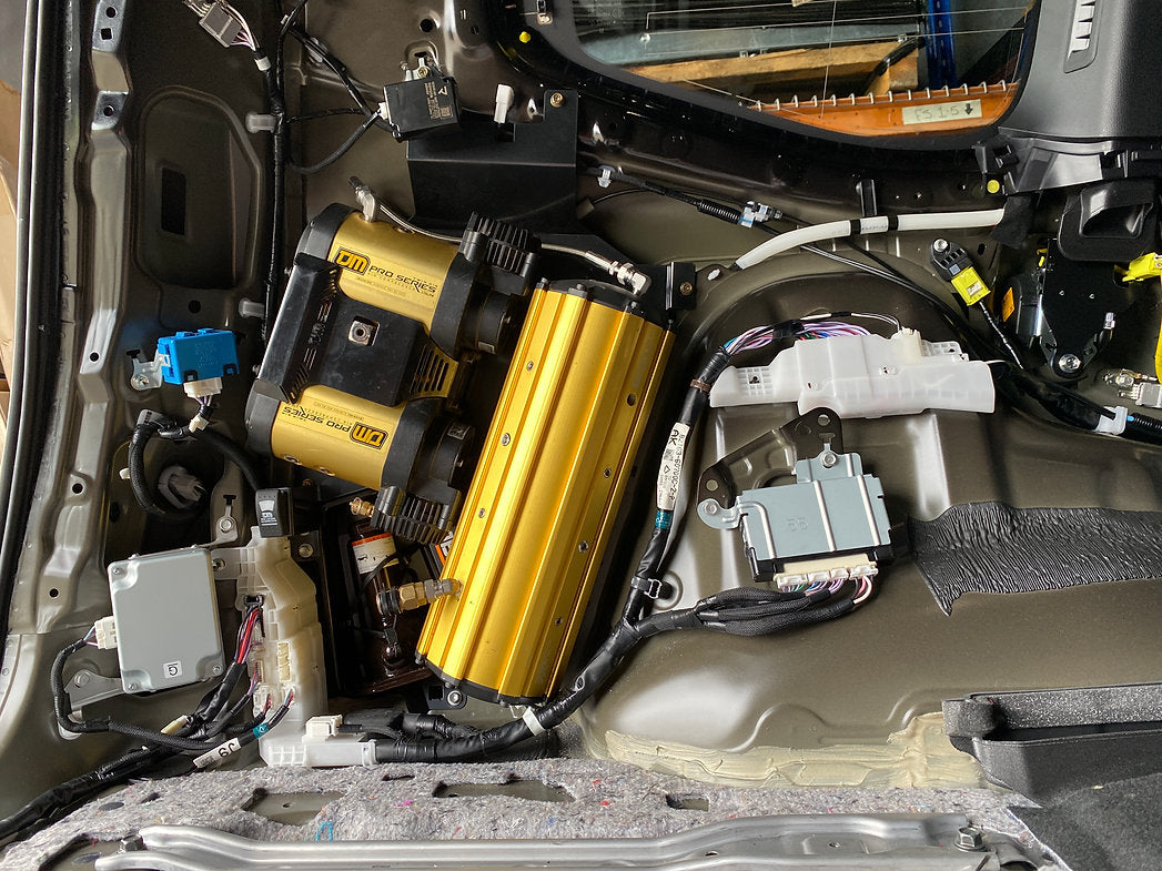 TOYOTA LANDCRUISER 300s KIT 4 SINGLE OR TWIN COMPRESSOR & TANK BRACKET