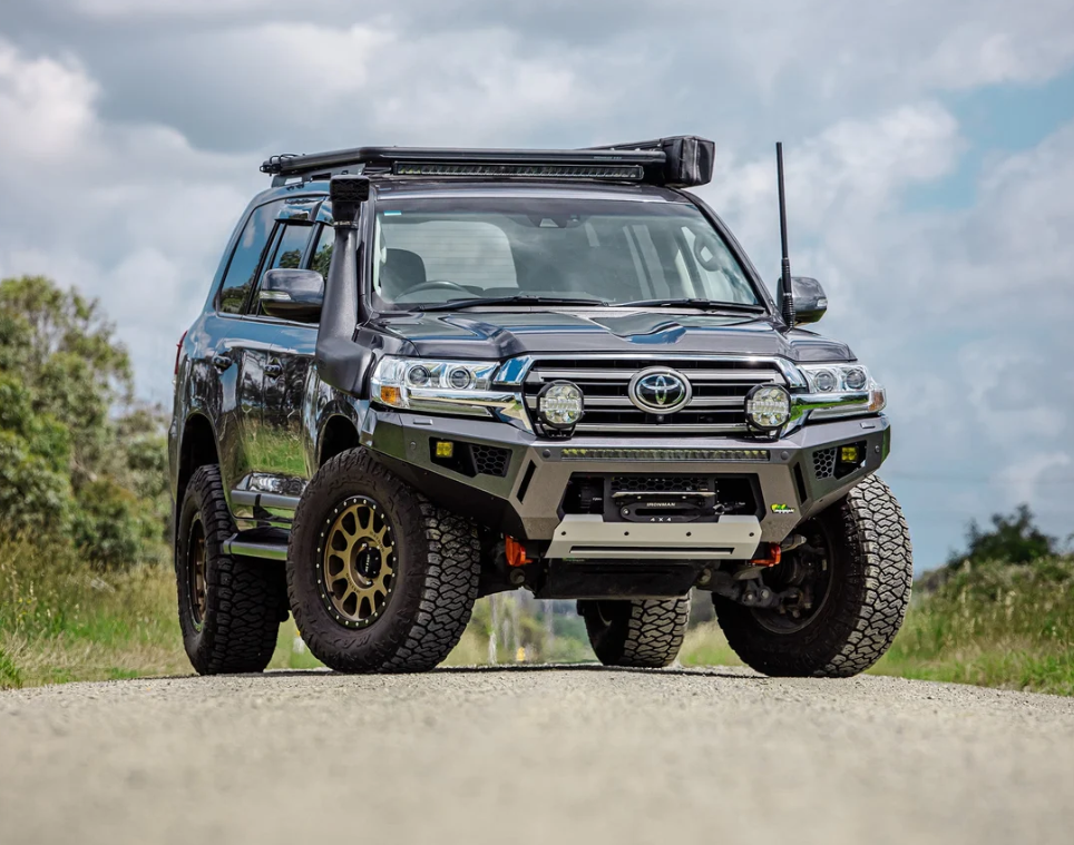 IRONMAN RAID BULL BAR | TOYOTA LANDCRUISER 200 SERIES (15-22)