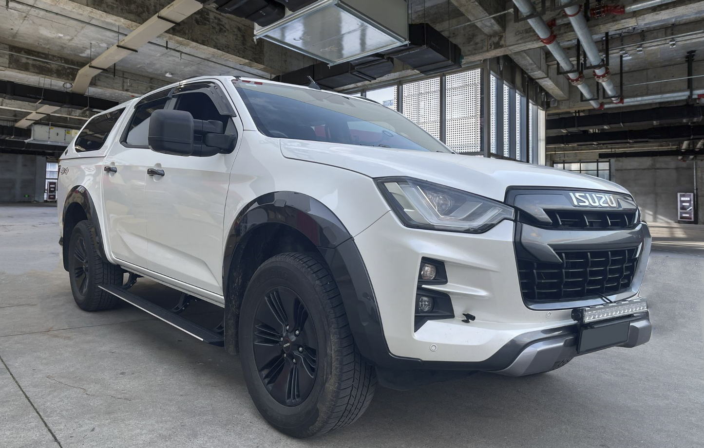 ISUZU D-MAX MY21 ON & MAZDA BT-50 TF SERIES JUL 2020 ON POWER BOARDS RETRACTABLE SIDE STEPS