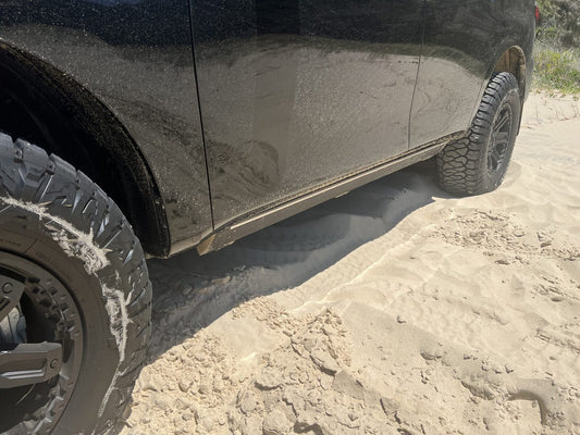 NISSAN PATROL Y62-CLEARVIEW RECRACTABLE SIDE STEPS