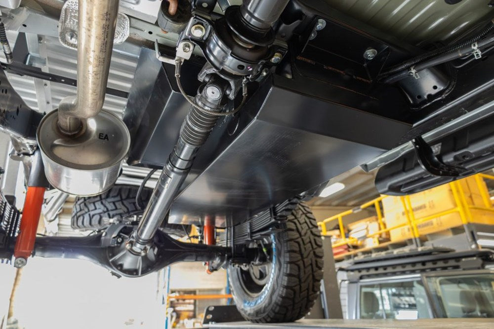 B/DAVIS TOYOTA HILUX REP F/TANK 150L