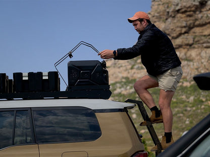 F/RUNNER DOUBLE JERRY CAN HOLDER