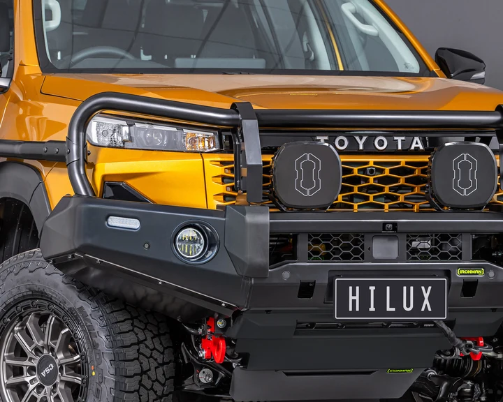 IRONMAN DELUXE BULL BAR | TOYOTA HILUX N90